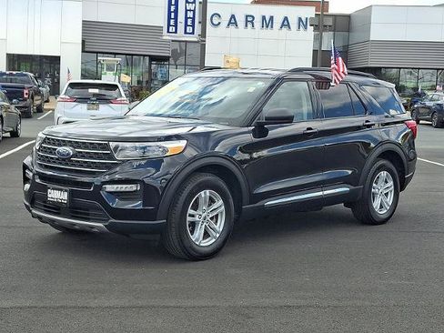 Certified 2023 Ford Explorer XLT w/ Equipment Group 202A AWD/4WD image 3