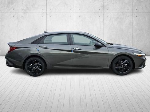 New 2026 Hyundai Elantra Sport FWD image 4