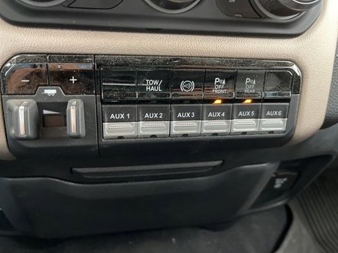 Used 2020 RAM 3500 Laramie image 26