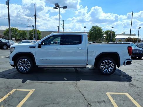 Used 2024 GMC Sierra 1500 Denali w/ Denali Reserve Package image 4