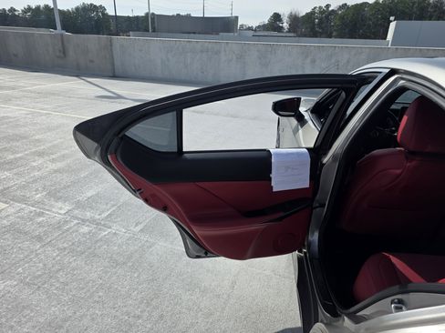 Used 2022 Lexus IS 350 F Sport image 17