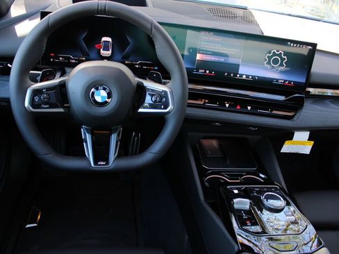 New 2026 BMW 530i xDrive 530i xDrive w/ M Sport Package image 10