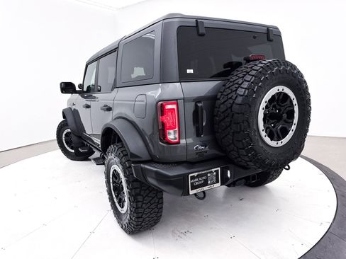 Used 2021 Ford Bronco Black Diamond w/ Sasquatch Package image 9