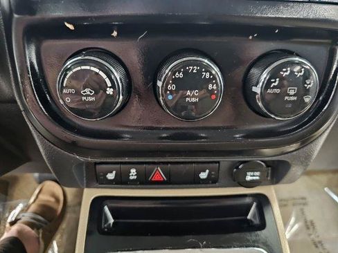Used 2014 Jeep Patriot Limited w/ Sun/Sound Group AWD/4WD image 20