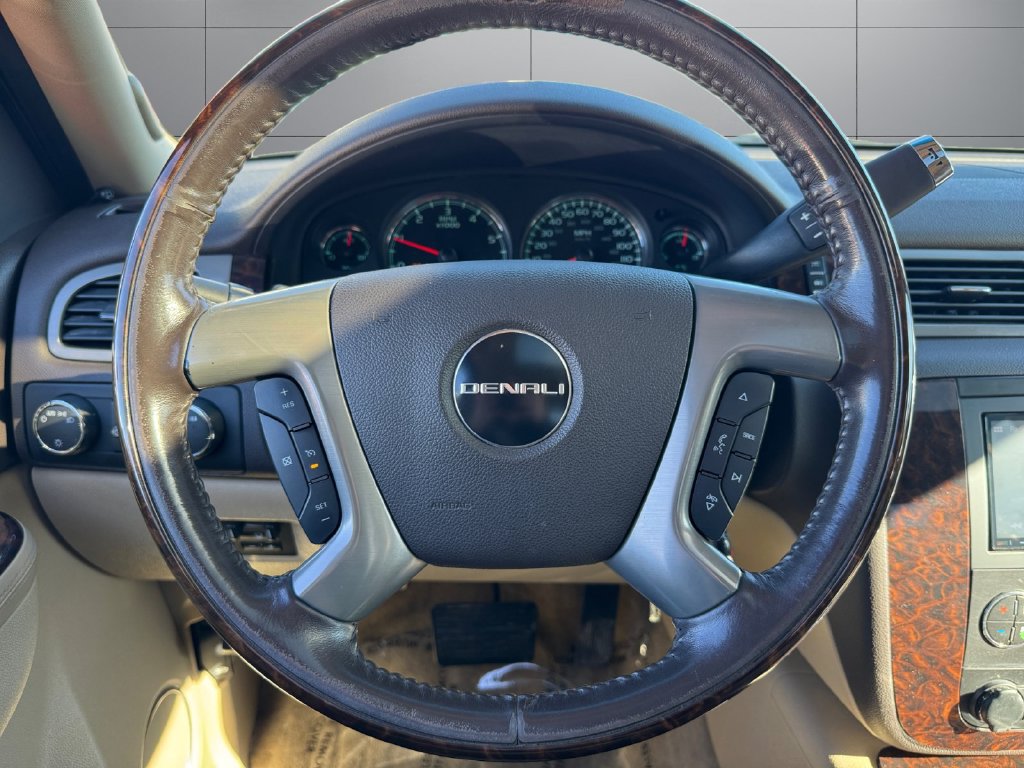 Used 2011 GMC Sierra 2500 Denali AWD/4WD image 13