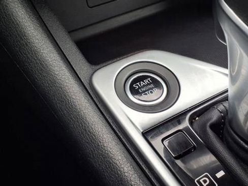 Used 2023 Nissan Sentra SV image 32