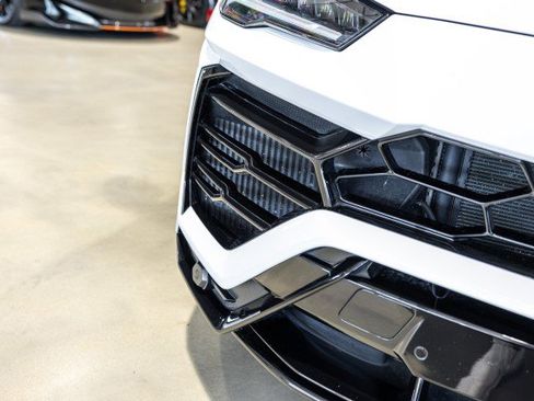 Used 2021 Lamborghini Urus AWD/4WD image 11