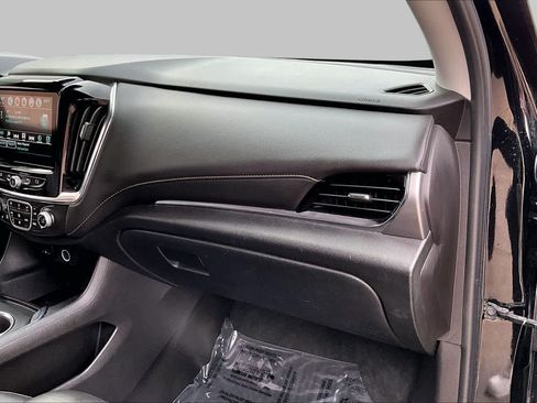 Used 2018 Chevrolet Traverse LT FWD image 18