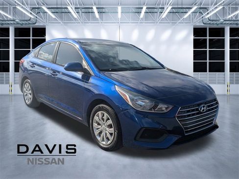 Used 2019 Hyundai Accent SE image 1