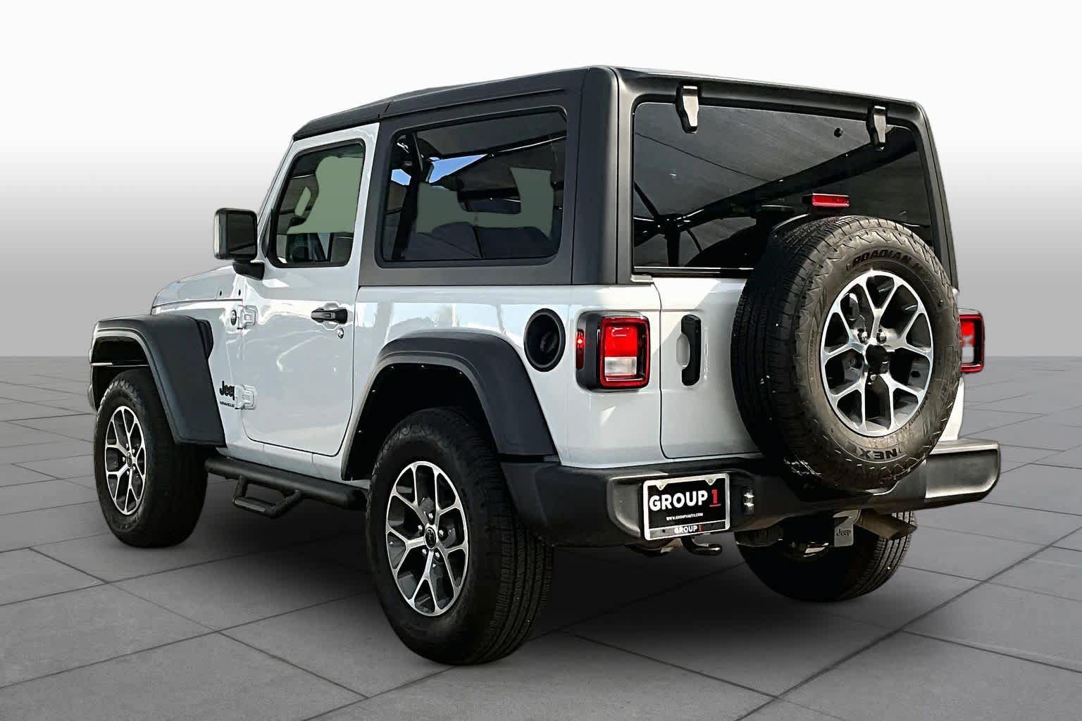 Used 2024 Jeep Wrangler Sport AWD/4WD image 11