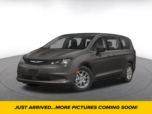 Used 2023 Chrysler Voyager LX FWD image 1