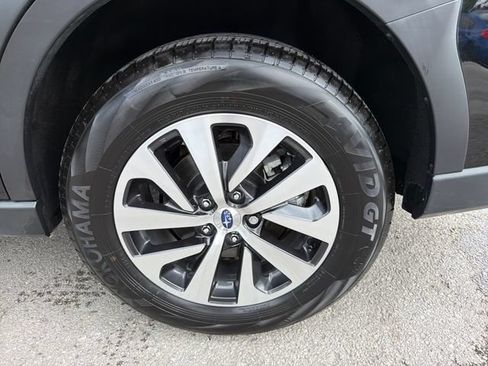 Certified 2025 Subaru Outback Premium AWD/4WD image 31