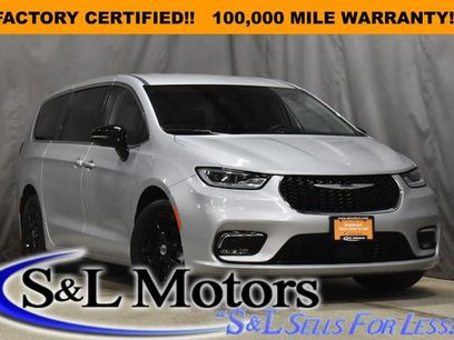 Certified 2024 Chrysler Pacifica Touring-L