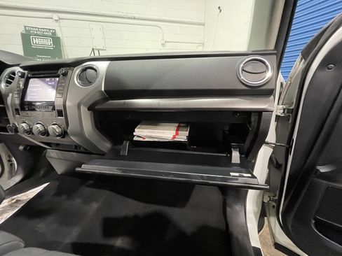 Used 2014 Toyota Tundra SR image 29