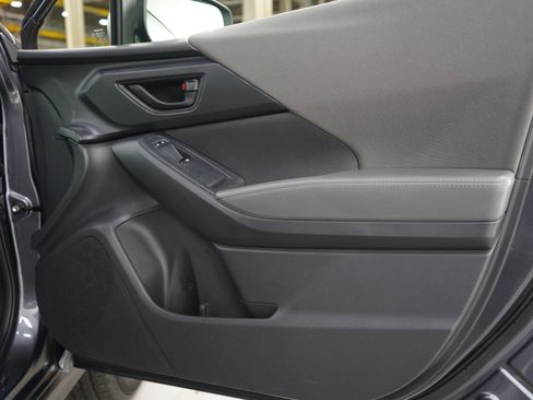 Used 2025 Subaru Crosstrek 2.0i Premium w/ Crosstrek Mirror Package AWD/4WD image 9