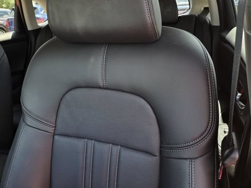 Used 2025 Honda HR-V EX-L image 16