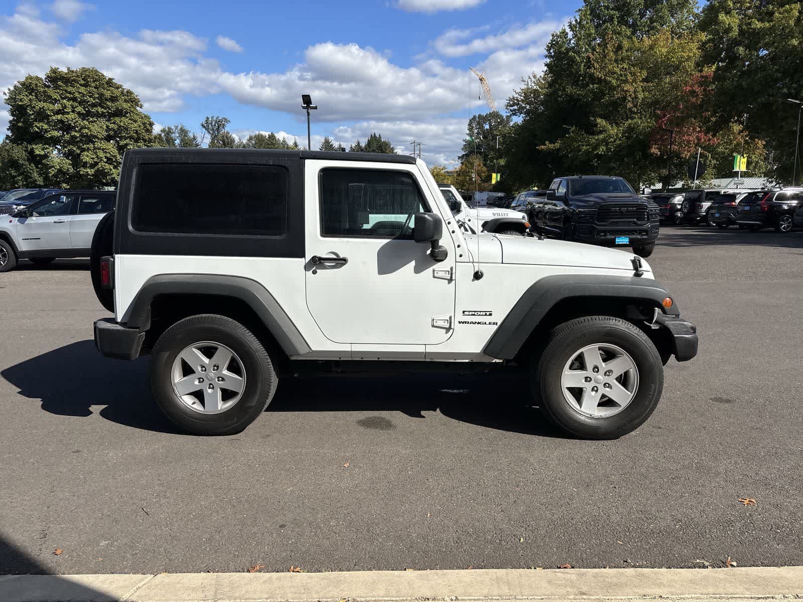 Used 2017 Jeep Wrangler Sport w/ Quick Order Package 24S AWD/4WD image 5