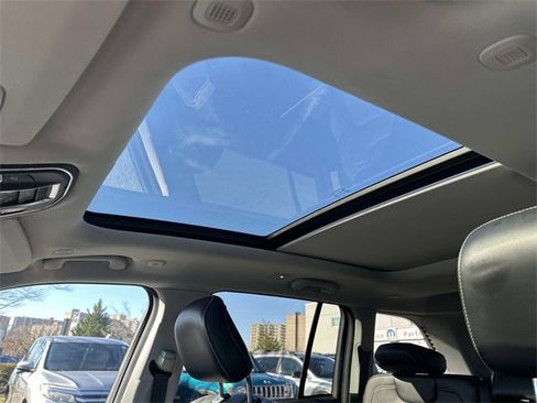 Certified 2022 Jeep Grand Cherokee Limited image 18