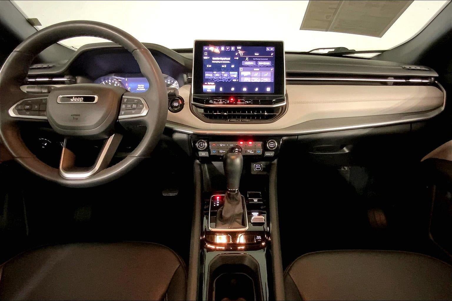 Used 2025 Jeep Compass Limited AWD/4WD image 15