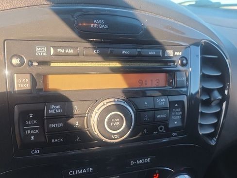 Used 2011 Nissan Juke SV image 17