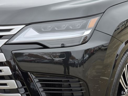 New 2026 Lexus LX 600 4WD w/ Luxury Package image 5