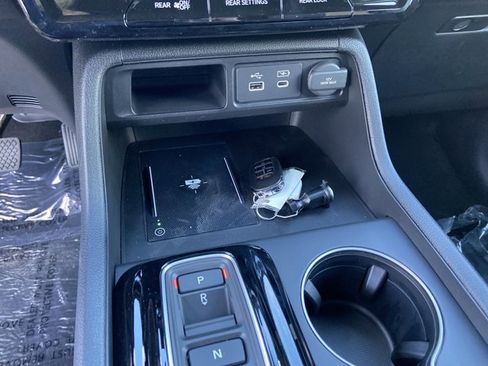 Used 2025 Honda Pilot EX-L image 36