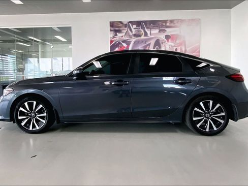 Used 2024 Honda Civic EX-L image 3