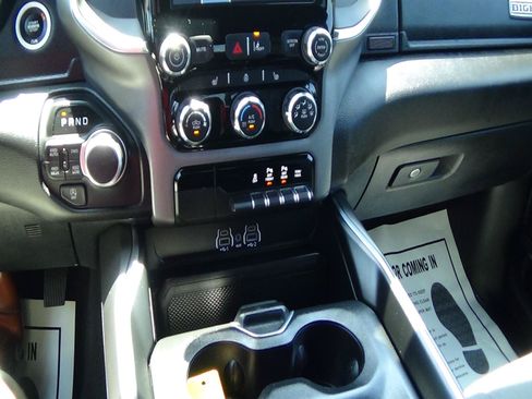 Certified 2025 RAM 1500 Big Horn AWD/4WD image 27