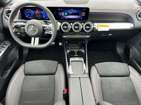 Used 2024 Mercedes-Benz EQB 300 4MATIC image 14