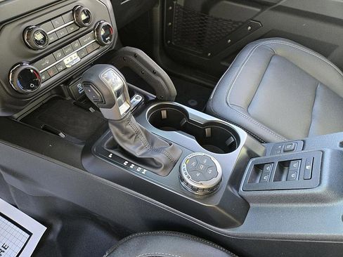 New 2025 Ford Bronco Badlands w/ Sasquatch Package image 23