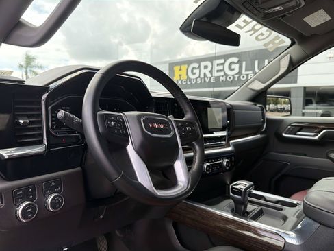 Used 2024 GMC Sierra 1500 Elevation w/ LPO, Elevation Black Package AWD/4WD image 28