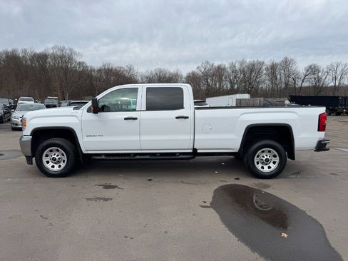 Used 2019 GMC Sierra 2500 4x4 Crew Cab w/ Sierra Convenience Package image 2
