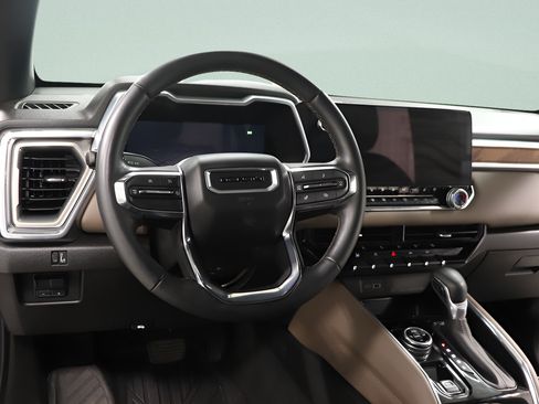 Used 2023 GMC Canyon Denali AWD/4WD image 9