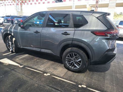 Used 2023 Nissan Rogue S image 9