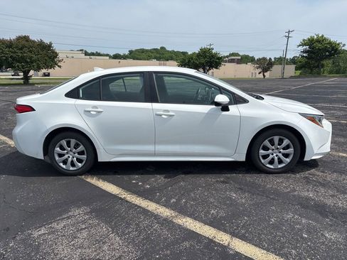Used 2021 Toyota Corolla LE FWD image 4