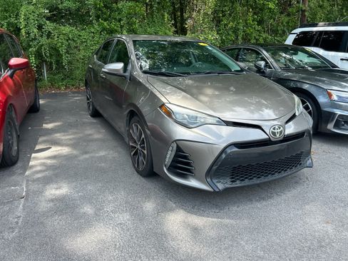 Used 2017 Toyota Corolla SE w/ Carpet Mat Package (TMS) FWD image 5