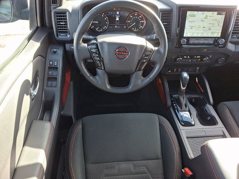 Used 2023 Nissan Frontier PRO-4X w/ Pro Convenience Package image 11