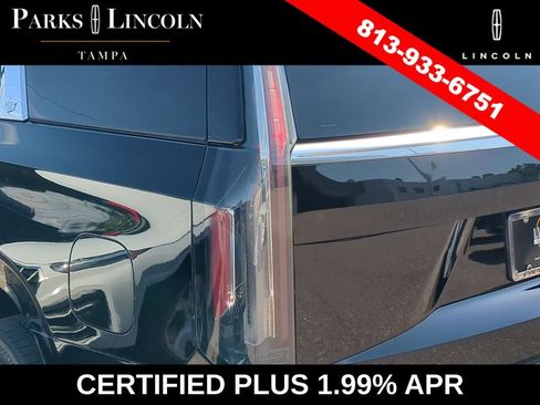 Used 2022 Cadillac Escalade Premium Luxury AWD/4WD image 7