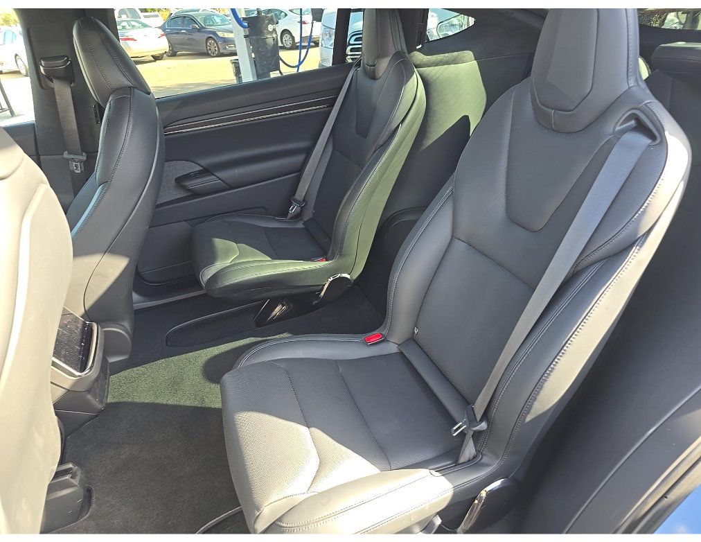 Used 2026 Tesla Model X Plaid AWD/4WD image 7