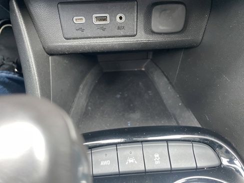 Used 2021 Buick Encore GX Select w/ Sport Touring Package image 26