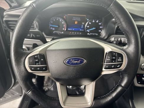 Used 2020 Ford Explorer XLT w/ Comfort Package AWD/4WD image 11