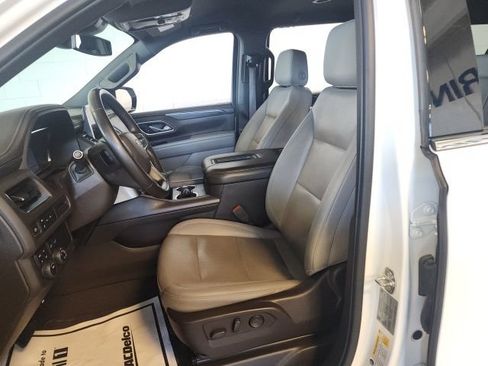 Certified 2024 Chevrolet Suburban LT AWD/4WD image 8