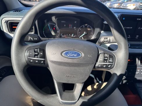 Used 2022 Ford Maverick XLT image 25