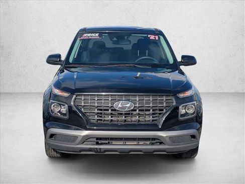 Used 2021 Hyundai Venue SE FWD image 2