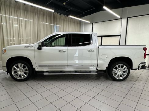 Certified 2024 Chevrolet Silverado 1500 High Country w/ High Country Premium Package AWD/4WD image 13