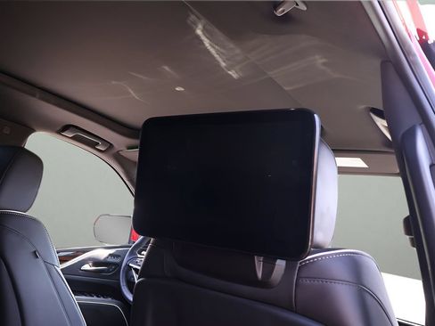 Used 2023 Cadillac Escalade Premium Luxury RWD image 18