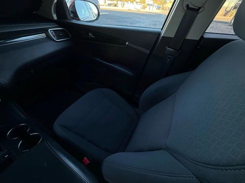 Used 2016 Kia Sorento LX w/ LX Convenience Package image 47