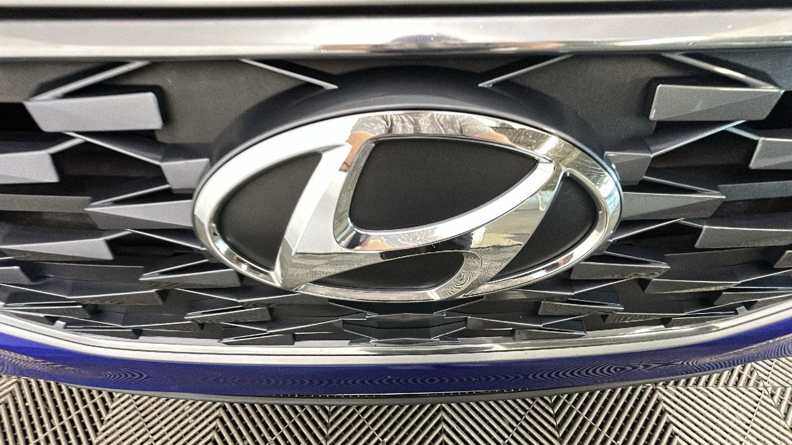 Used 2020 Hyundai Ioniq SE FWD image 9