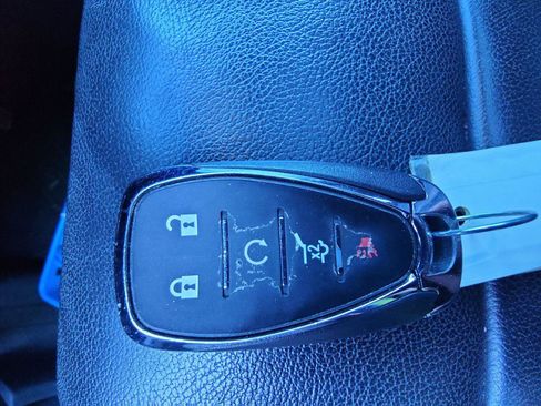 Used 2019 Chevrolet Traverse LT w/ LT Premium Package FWD image 23