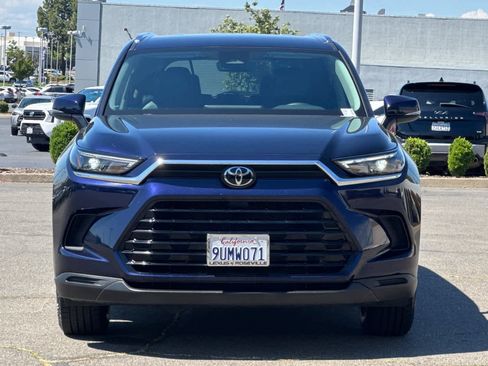 Used 2025 Toyota Grand Highlander FWD image 10